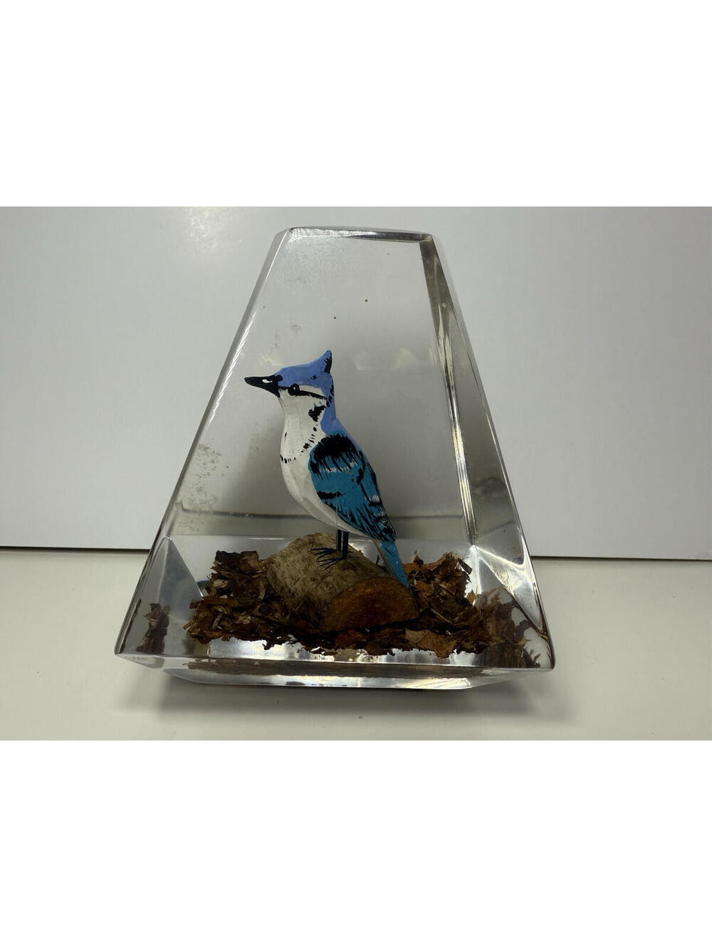 Vintage Hand Carved Wood Blue Jay Bird Optic Faceted Views Acrylic Paperweight - Picture 1 of 6